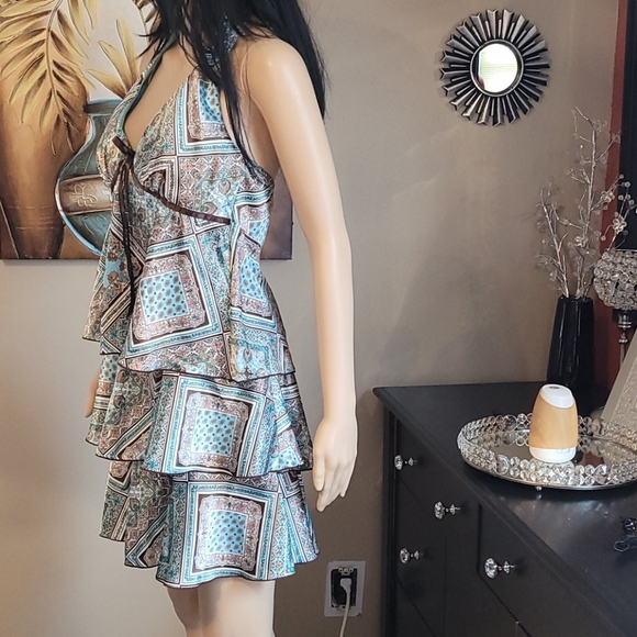 Dress - Picture 2 of 5